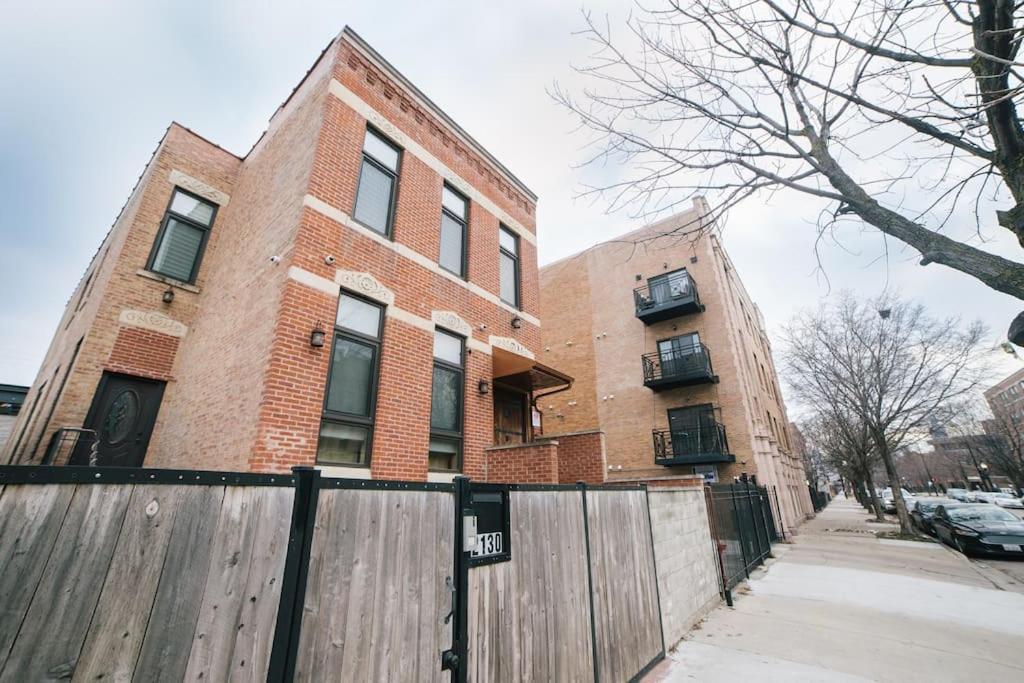 Chicago Mid-Century Gem Steps From United Center Villa Eksteriør bilde