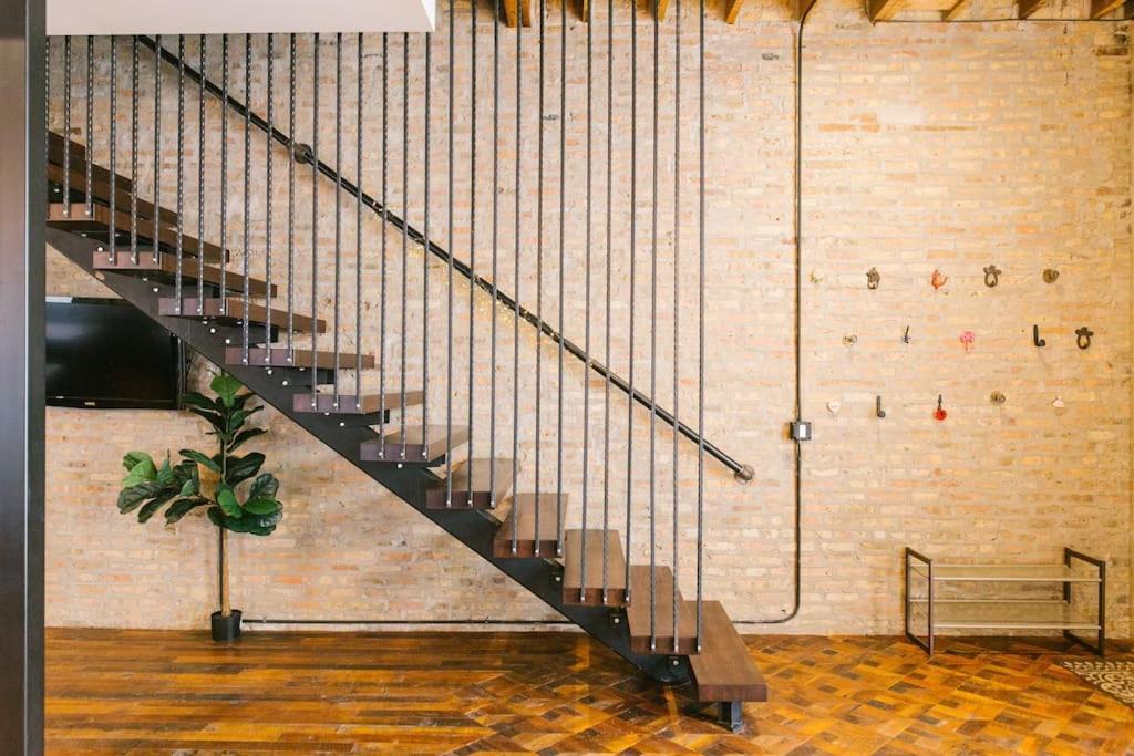 Chicago Mid-Century Gem Steps From United Center Villa Eksteriør bilde